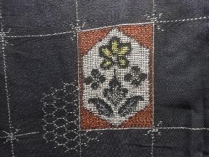 アンティーク　格子に花模様織り出し本場村山泥大島紬着物アンサンブル